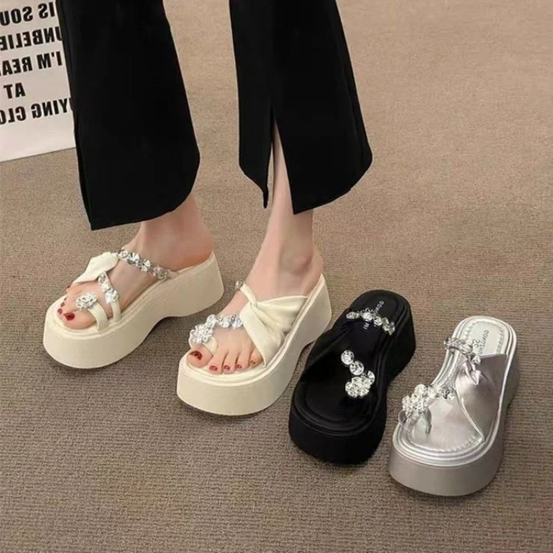 Fashion Thick-sole Women's Slippers Open Toe Rhinestone Platform Sandals Summer New Flip Flops Height-increasing Ladies Shoes
Fashion Thick-sole Women's Slippers Open Toe Rhinestone Platform Sandals Summer New Flip Flops Height-increasing Ladies Shoes
