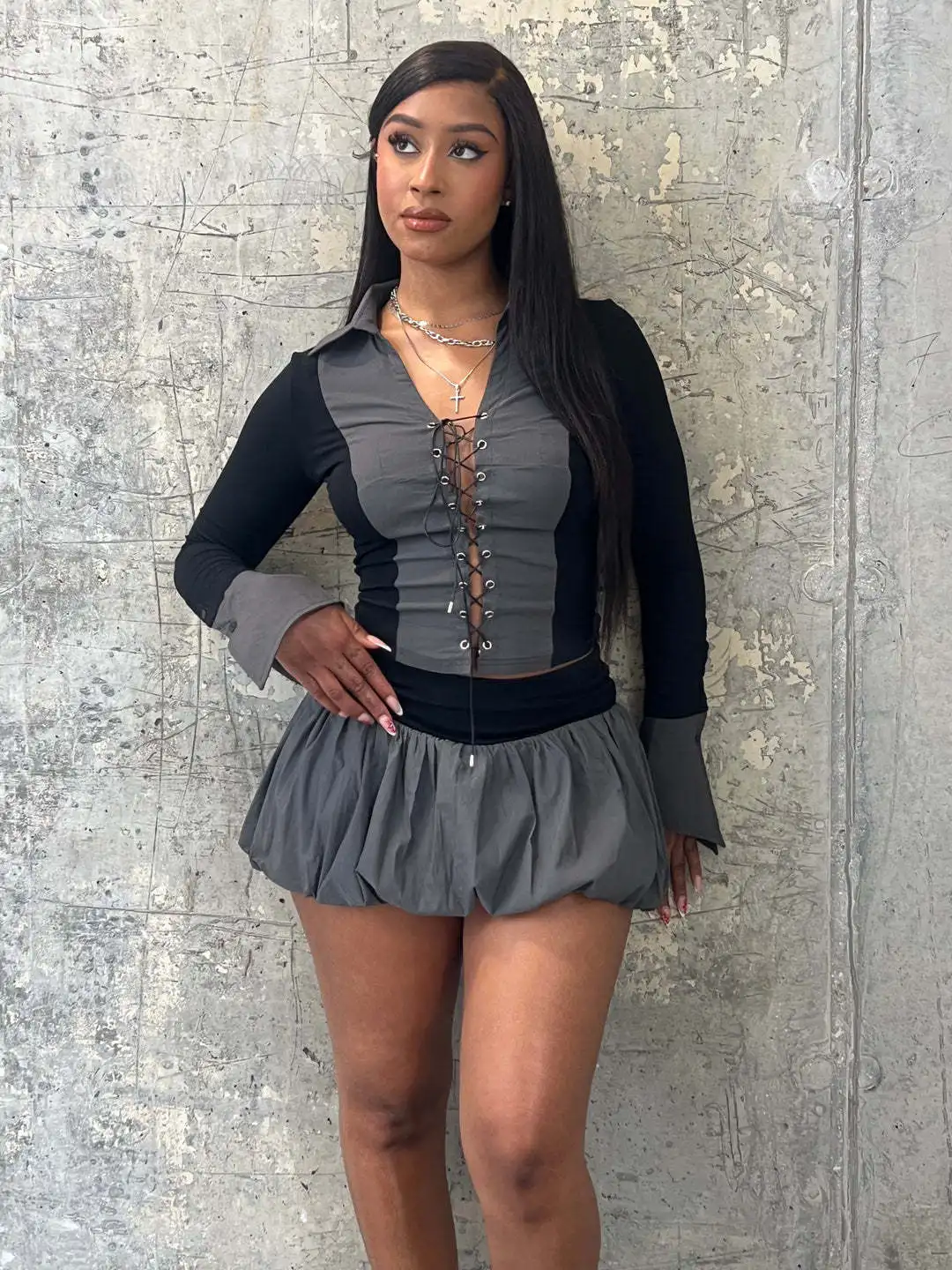2024 INS Women Fashion Pleated Mini Skirts Suit and Shirt Patchwork Long Sleeve Matching 2 Two Piece Set Outfits
2024 INS Women Fashion Pleated Mini Skirts Suit and Shirt Patchwork Long Sleeve Matching 2 Two Piece Set Outfits