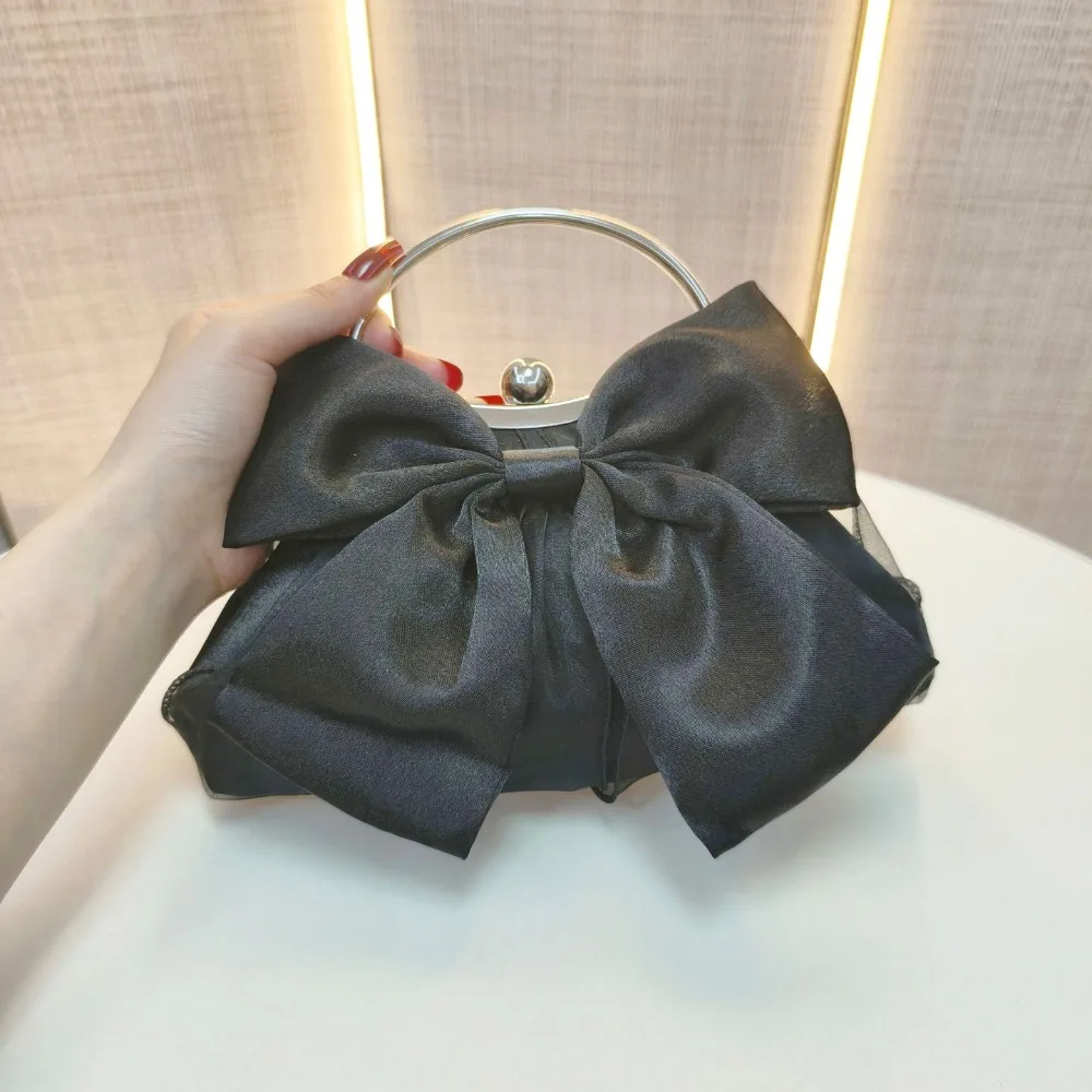 Luxury Elegant Bridal Clutch Bag Metal Handle Satin Bow Bow Evening Handbag Chain Shoulder Strap White/Gold Wedding Purse Lady
Luxury Elegant Bridal Clutch Bag Metal Handle Satin Bow Bow Evening Handbag Chain Shoulder Strap White/Gold Wedding Purse Lady