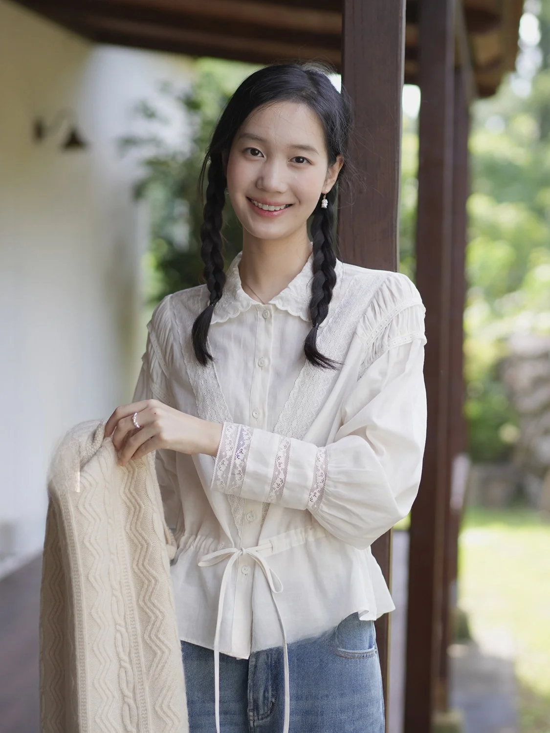 Женская рубашка Roroeep Laisai из плотного хлопка и льна с вышивкой и пэчворком, с завышенной талией, длинный рукав
Женская рубашка Roroeep Laisai из плотного хлопка и льна с вышивкой и пэчворком, с завышенной талией, длинный рукав