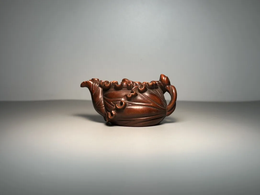 Collect Boxwood Carving Lotus Leaf Frog Handle Teapot Wine Pot Nice Art Work
Collect Boxwood Carving Lotus Leaf Frog Handle Teapot Wine Pot Nice Art Work
