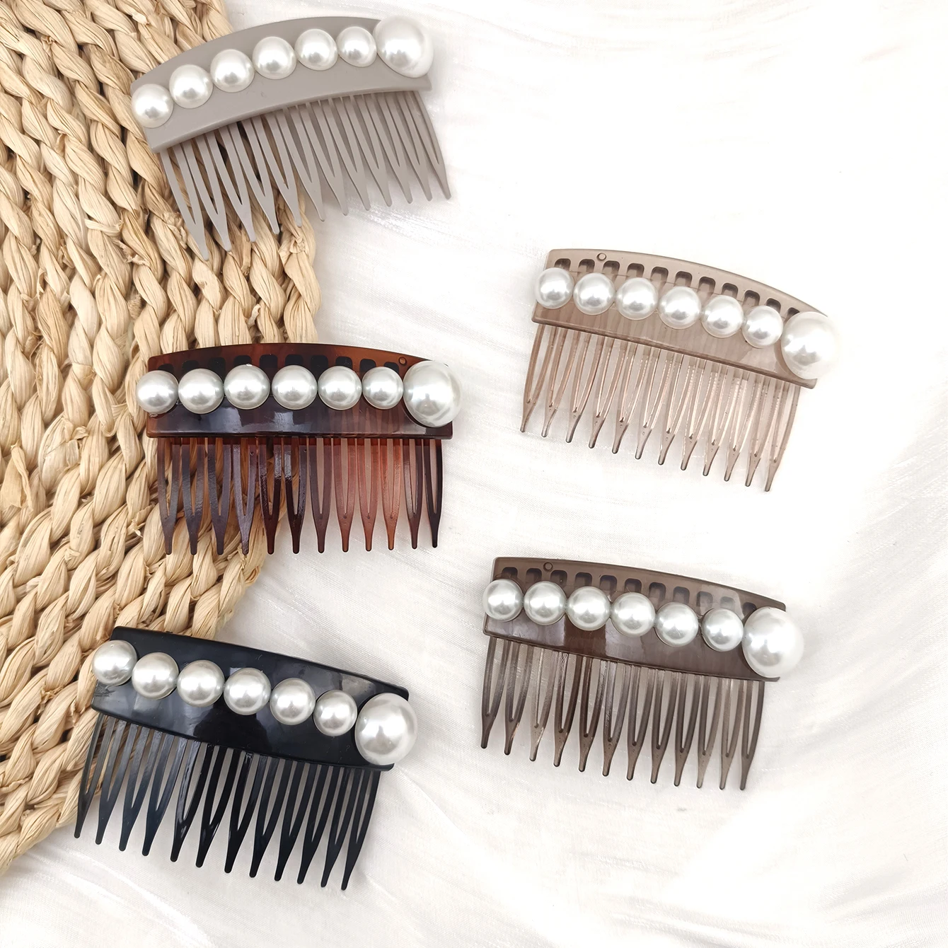 12 Teeth Elegant Retro Hair Comb Hair Pins for Women Non Slip Round Imitation Pearl Hair Comb Daily Office Fashion Accessories
12 Teeth Elegant Retro Hair Comb Hair Pins for Women Non Slip Round Imitation Pearl Hair Comb Daily Office Fashion Accessories
