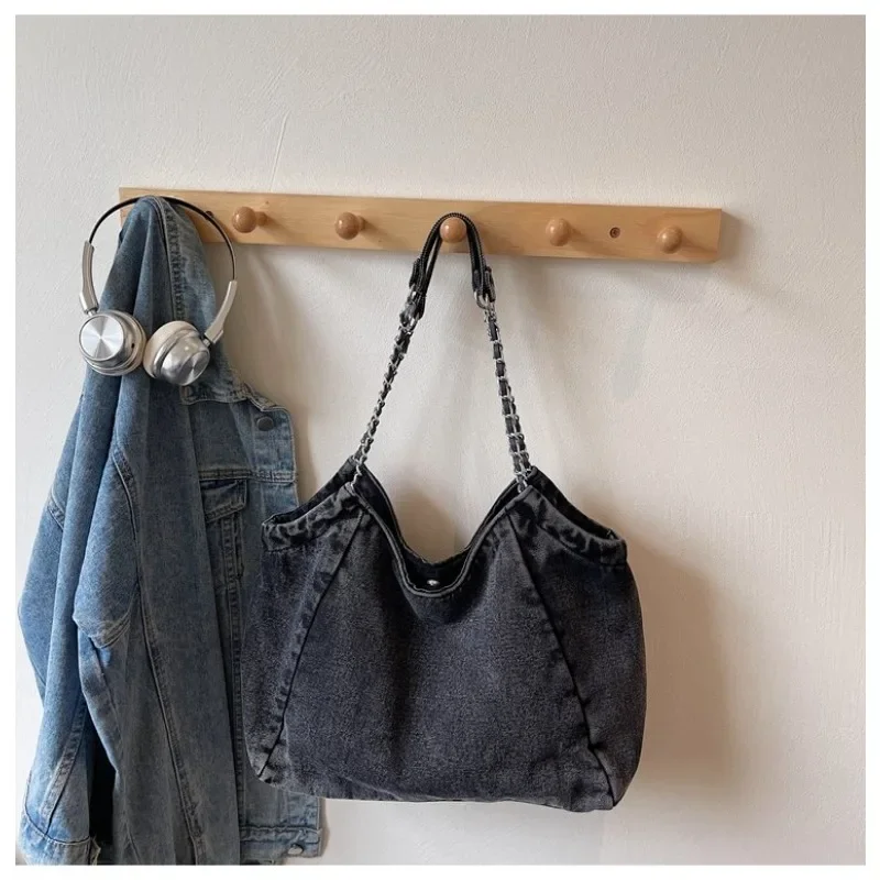 Elegant Ladies Leather Shoulder Bag By Famous Designer, Women's Handbags Crossbody-Bag Popular Classic Luxury Brand
Elegant Ladies Leather Shoulder Bag By Famous Designer, Women's Handbags Crossbody-Bag Popular Classic Luxury Brand