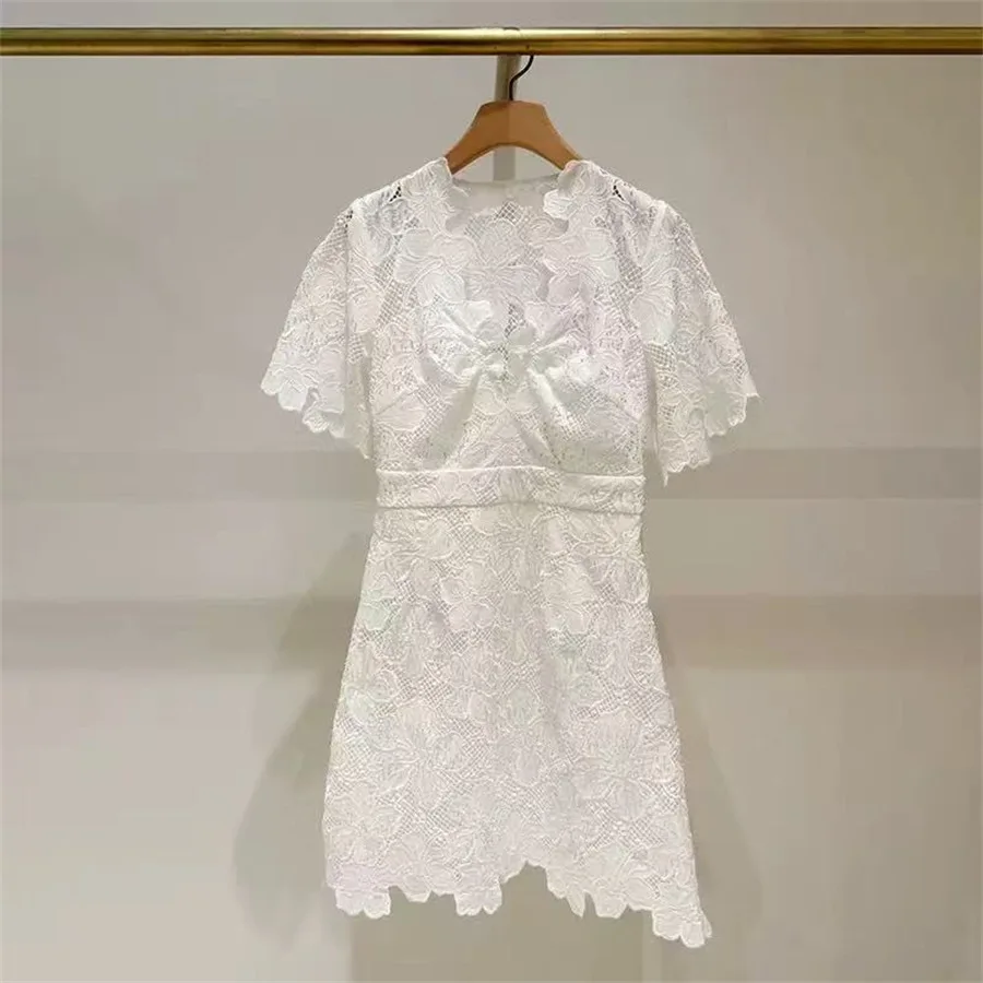Elegant Spring Summer New Short Dress Embroidered Soluble Lace Hollow out Waist Cinched Fashionable V Neck Cotton Dress
Elegant Spring Summer New Short Dress Embroidered Soluble Lace Hollow out Waist Cinched Fashionable V Neck Cotton Dress