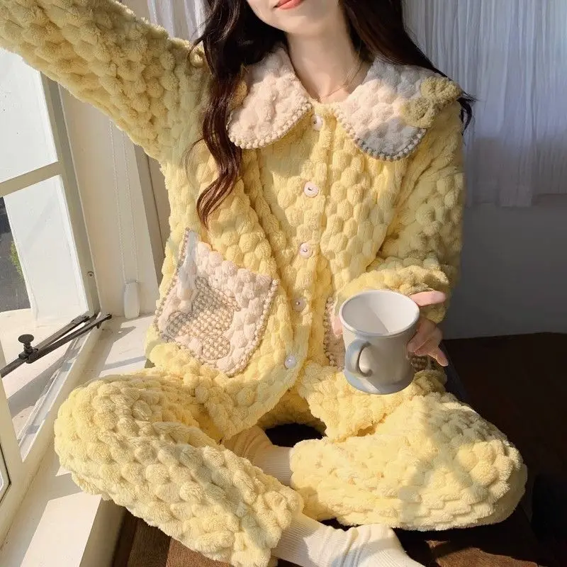 Sweet and Lovely Princess Wind 2024 New Coral Velvet Pajamas Female Autumn Winter with Velvet Thickened Can Wear A Home Suit
Sweet and Lovely Princess Wind 2024 New Coral Velvet Pajamas Female Autumn Winter with Velvet Thickened Can Wear A Home Suit