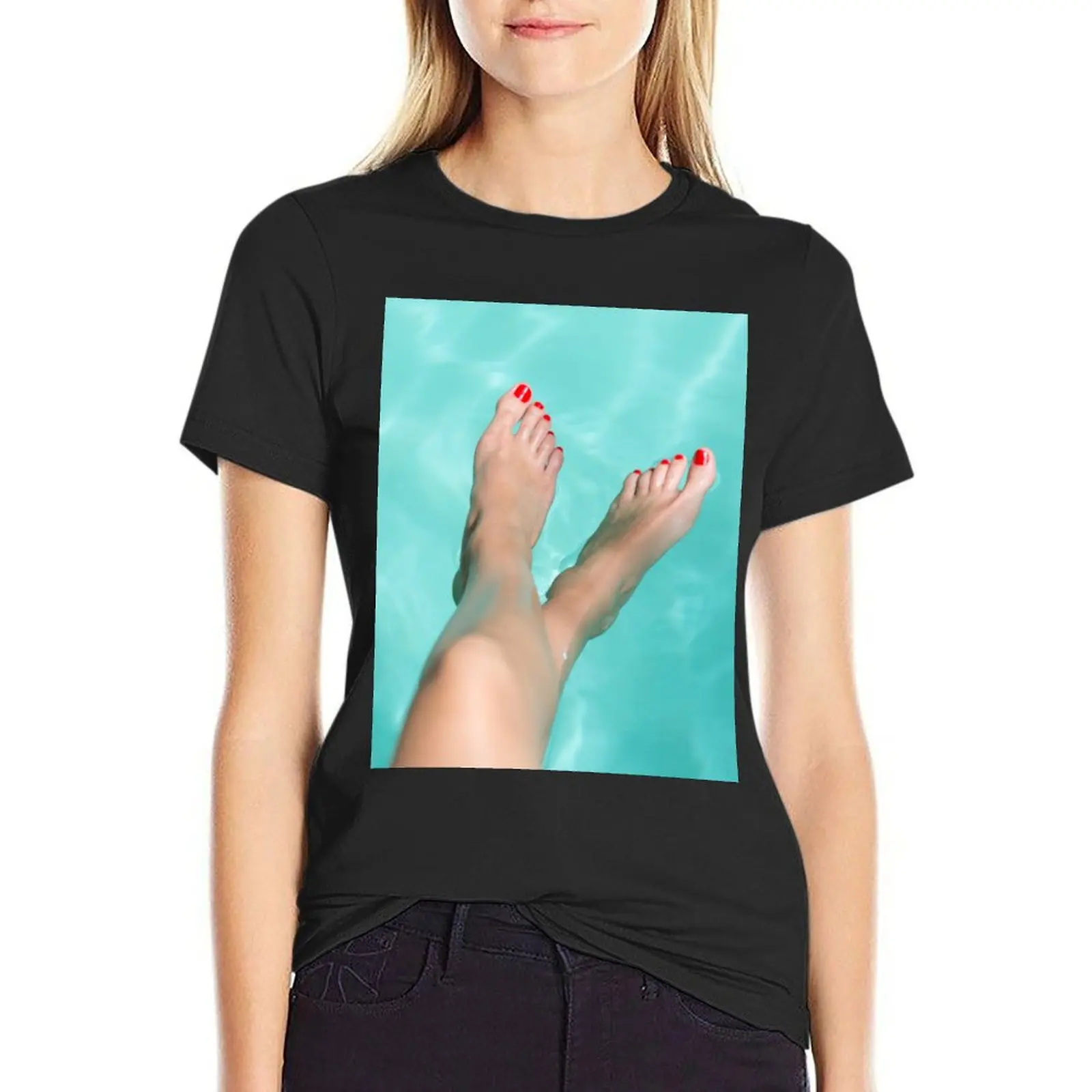 Pretty feet with red toenails play with water T-Shirt lady clothes oversized female t shirts for Womens
Pretty feet with red toenails play with water T-Shirt lady clothes oversized female t shirts for Womens