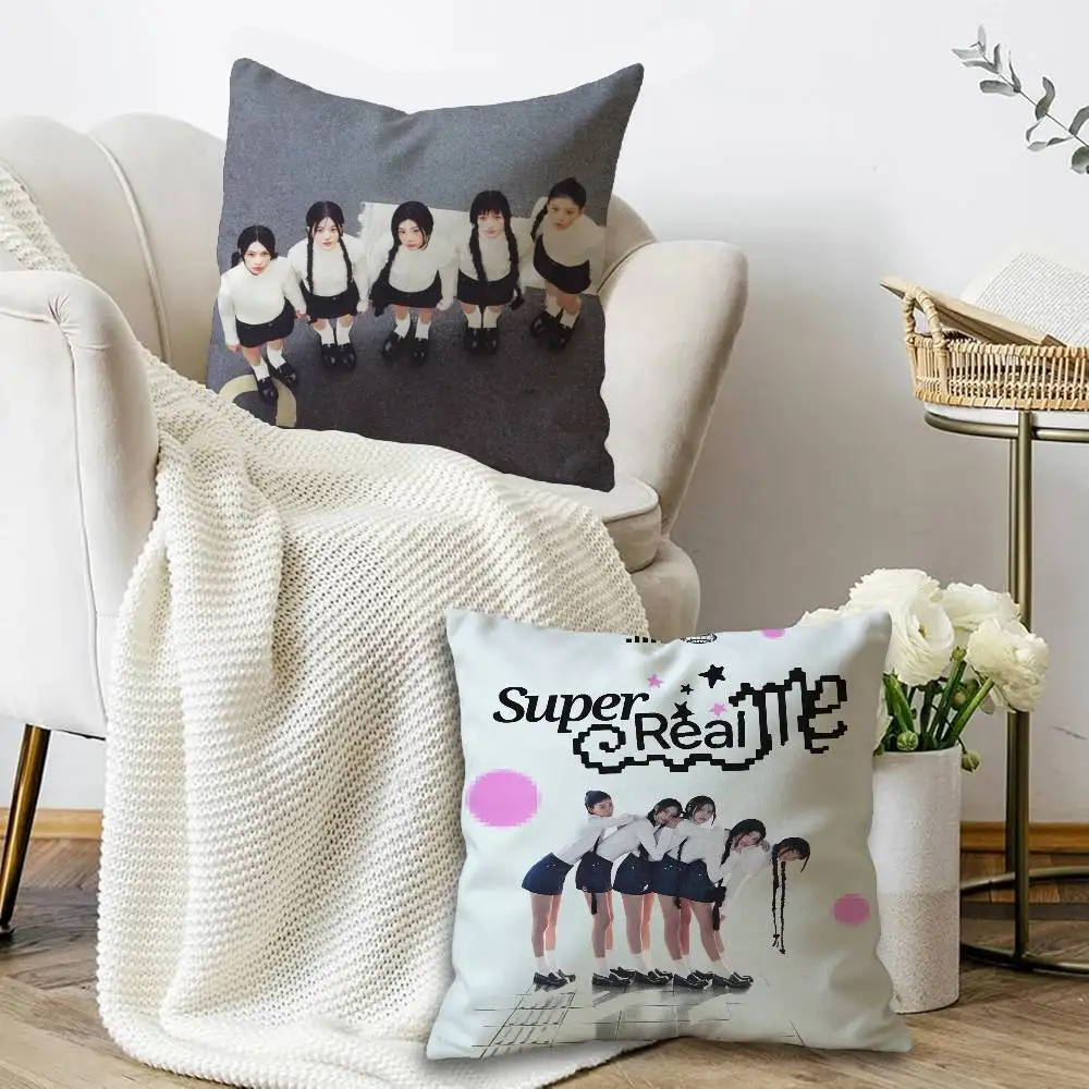 Popular K-pop Group I-Illit Personalized picture text home decorative pillows Household Gifts 45x45cm
Popular K-pop Group I-Illit Personalized picture text home decorative pillows Household Gifts 45x45cm