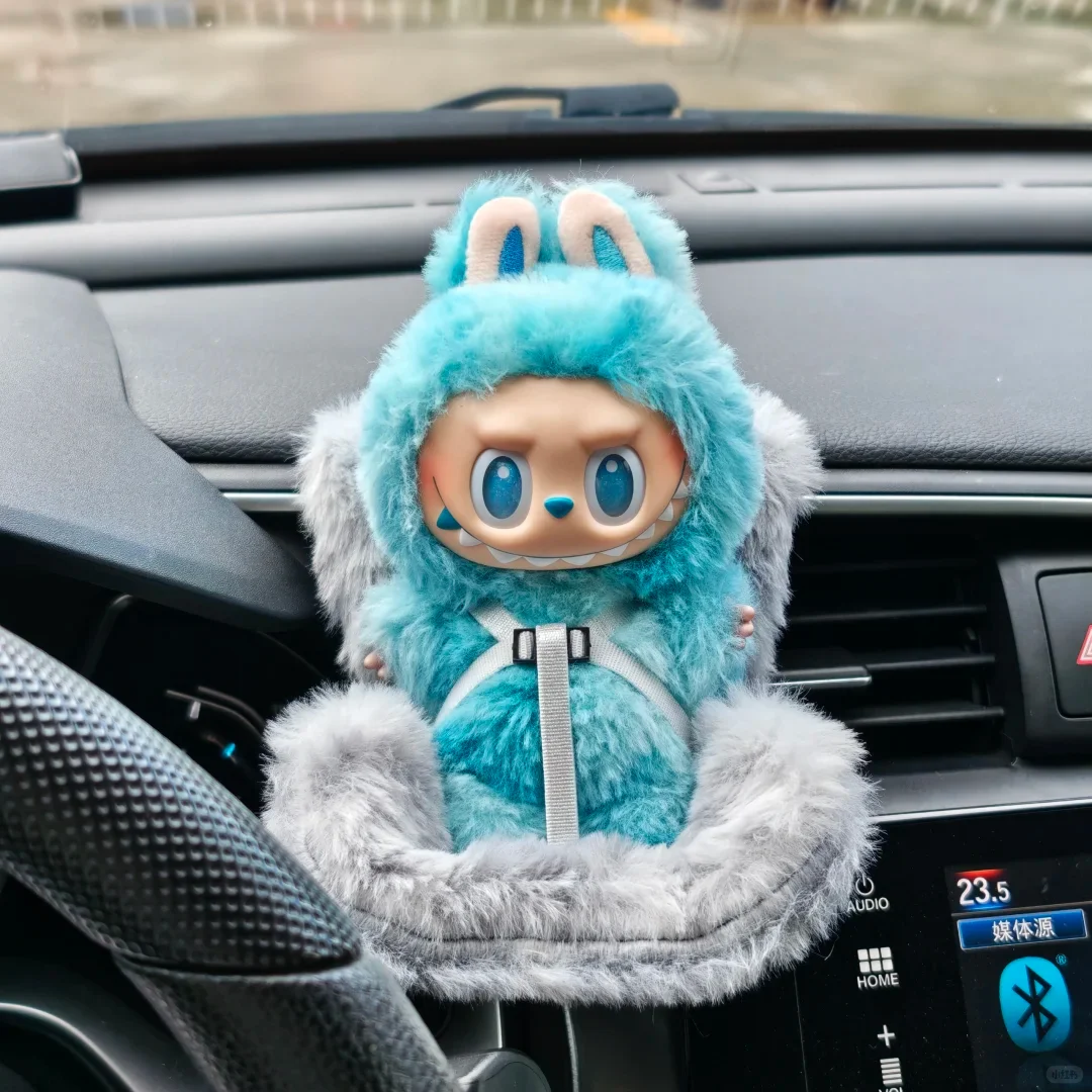 17 см для автокресла Labubu, плюшевое защитное сиденье с вентиляционным отверстием, орнамент, кукольные аксессуары для Labubu, модель стула с мультяшным сиденьем
17 см для автокресла Labubu, плюшевое защитное сиденье с вентиляционным отверстием, орнамент, кукольные аксессуары для Labubu, модель стула с мультяшным сиденьем