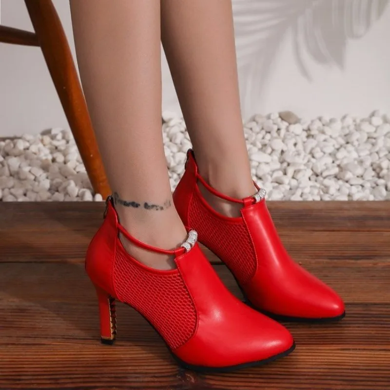 Slim Heels, Pointed Tips, Rhinestone Back Zippers, Fashionable, Versatile, Comfortable, Anti-slip and Breathable Women's Shoes
Slim Heels, Pointed Tips, Rhinestone Back Zippers, Fashionable, Versatile, Comfortable, Anti-slip and Breathable Women's Shoes