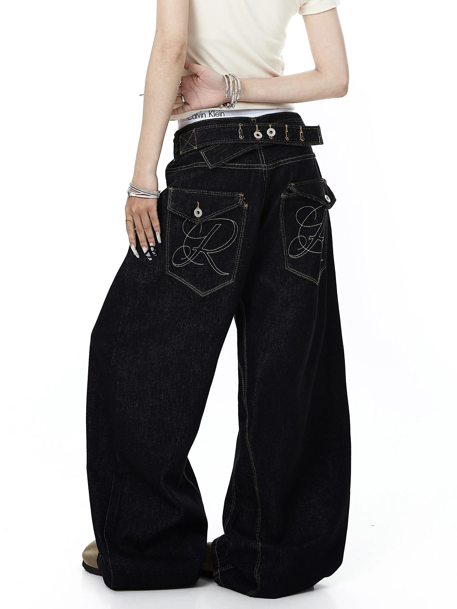 Retro Paris Button Embroidered Denim Original Color Jeans Men Women Straight Leg Casual Trousers Trendy High Street Style
Retro Paris Button Embroidered Denim Original Color Jeans Men Women Straight Leg Casual Trousers Trendy High Street Style