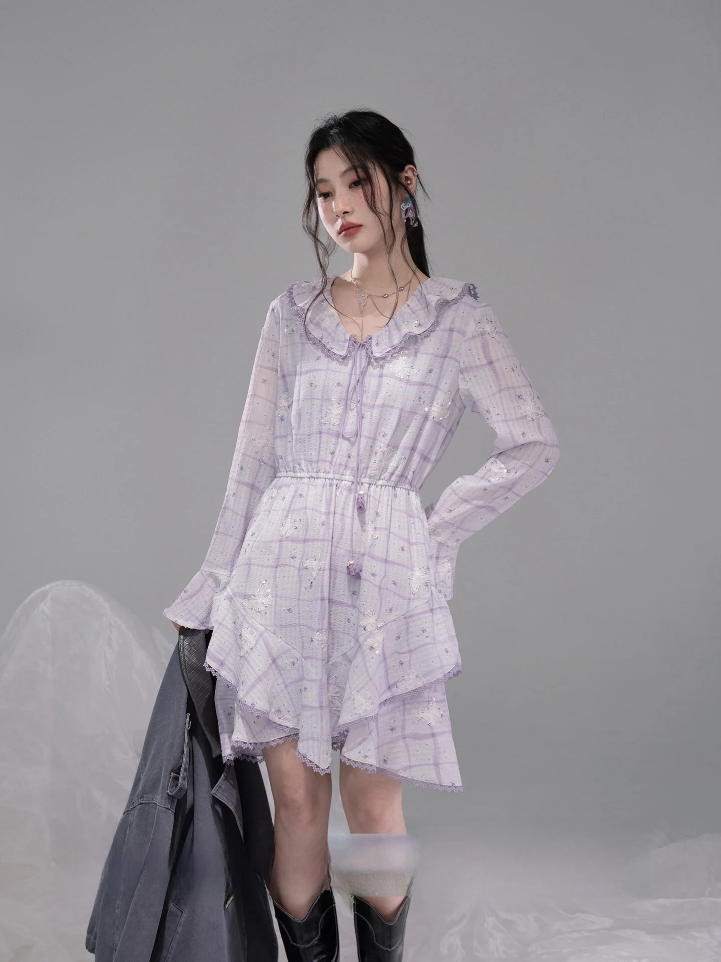 COTRE2026 Early Spring Wing Purple Floral Embroidery Dress with Lace Hemline Casual Style Long Sleeve V-Neck Dress
COTRE2026 Early Spring Wing Purple Floral Embroidery Dress with Lace Hemline Casual Style Long Sleeve V-Neck Dress