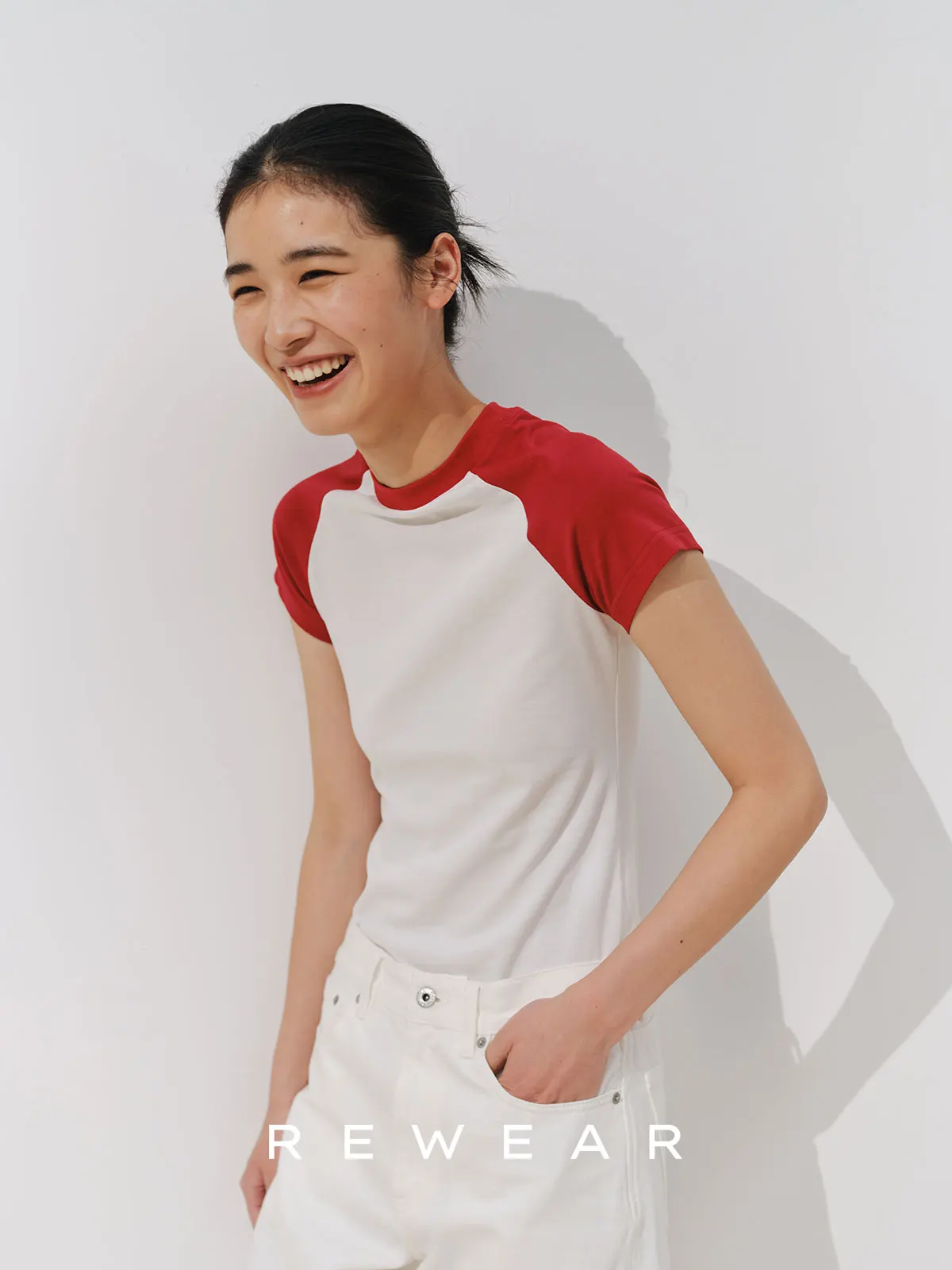 REWEAR Casual Style Knitted T-Shirt Women's Short Sleeve round Neck Breathable Cotton Blend Comfortable Fit Fashion Top
REWEAR Casual Style Knitted T-Shirt Women's Short Sleeve round Neck Breathable Cotton Blend Comfortable Fit Fashion Top