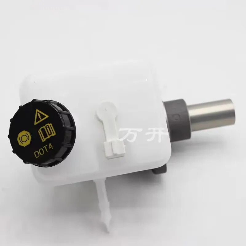 Brand New Brake Master Cylinder Vacuum Booster Pump With Oil Tank C00094495 P03064 For SAIC MAXUS V80
Brand New Brake Master Cylinder Vacuum Booster Pump With Oil Tank C00094495 P03064 For SAIC MAXUS V80