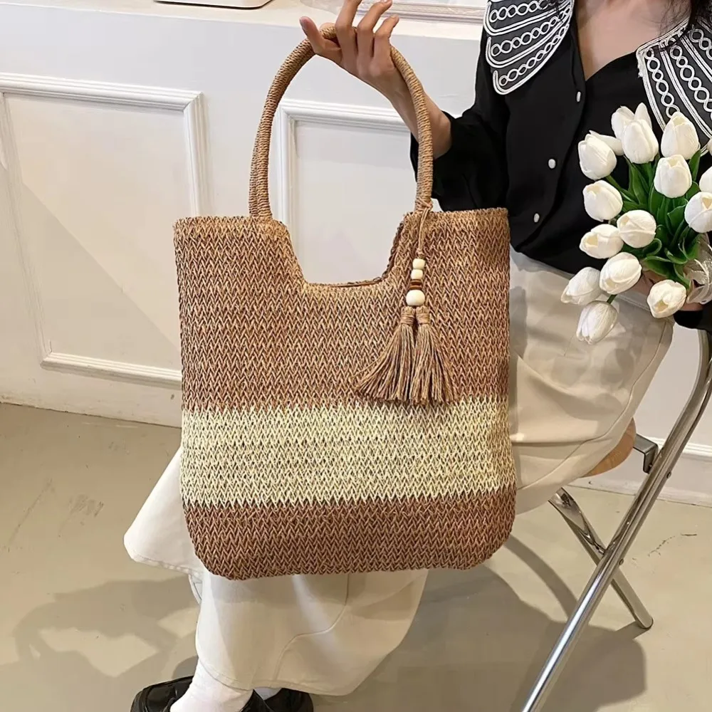New Large Capacity Straw Woven Bag with Tassels Shoulder Bag Weave Beach Bag Summer
New Large Capacity Straw Woven Bag with Tassels Shoulder Bag Weave Beach Bag Summer