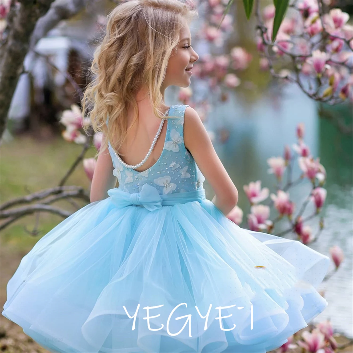 Sky Blue Flower Girl Dresses Beading Butterfly Wedding Party Gowns for Kid Birthday Dress 2023 Summer
Sky Blue Flower Girl Dresses Beading Butterfly Wedding Party Gowns for Kid Birthday Dress 2023 Summer
