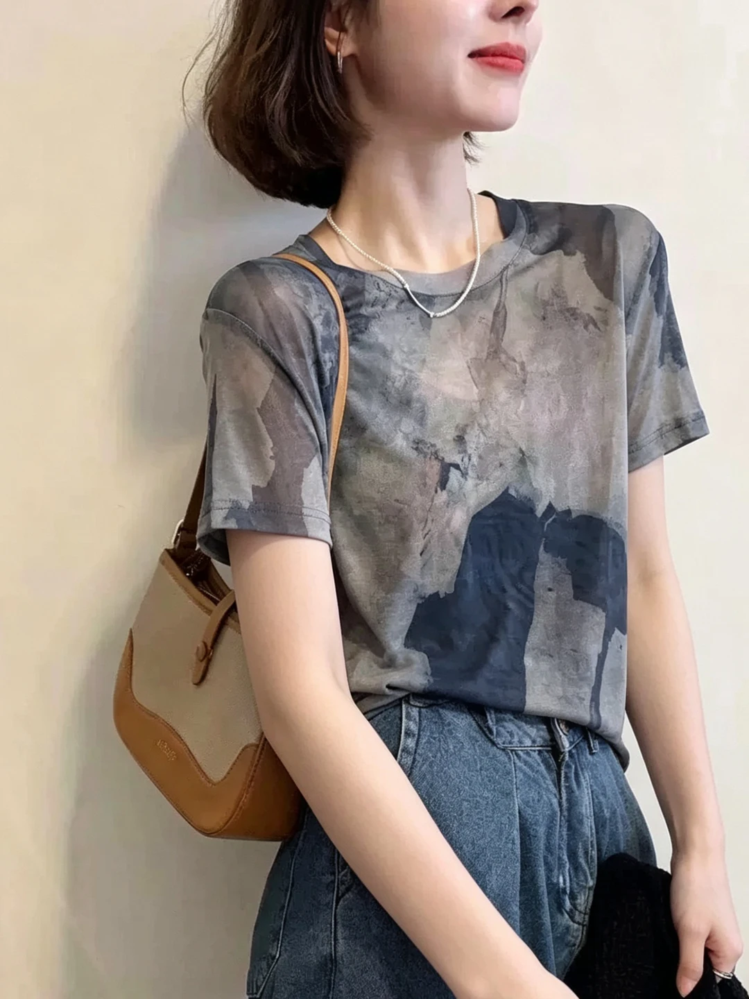 Design Sensation Color Block round Neck Short Sleeve T Shirt 2026 Summer High End Feeling Elegance Trend Versatile Small Shir...
Design Sensation Color Block round Neck Short Sleeve T Shirt 2026 Summer High End Feeling Elegance Trend Versatile Small Shir...