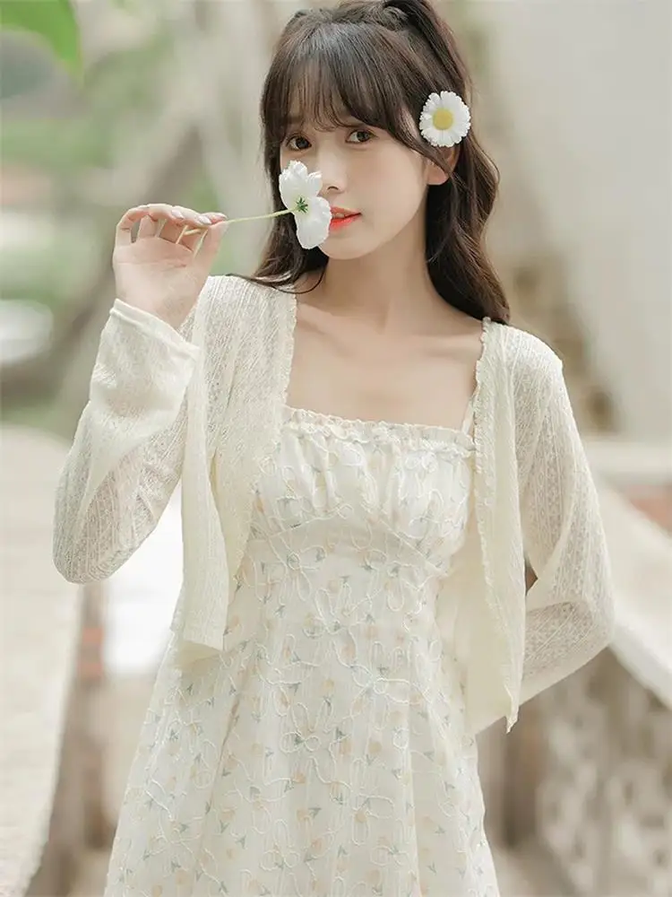 Летняя пляжная женская солнцезащитная одежда: легкая накидка/куртка с уникальным дизайном
Летняя пляжная женская солнцезащитная одежда: легкая накидка/куртка с уникальным дизайном