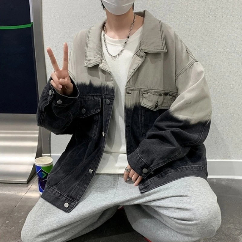 Цветной контраст, свободные мужские джинсовые пальто, японский ретро-дизайнер, верхняя одежда, низкая цена, стираная модная оригинальная мужская джинсовая куртка
Цветной контраст, свободные мужские джинсовые пальто, японский ретро-дизайнер, верхняя одежда, низкая цена, стираная модная оригинальная мужская джинсовая куртка