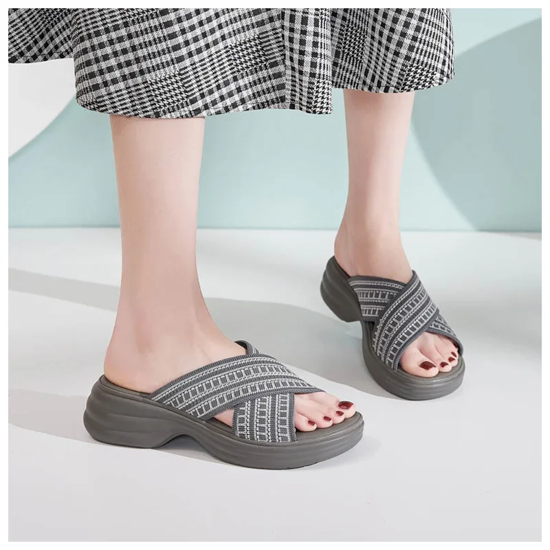 Stylish Multi-Purpose Slides: Women's Knit-Weave Thick-Soled Sandals—Soft, Breathable, Durable Versatile
Stylish Multi-Purpose Slides: Women's Knit-Weave Thick-Soled Sandals—Soft, Breathable, Durable Versatile