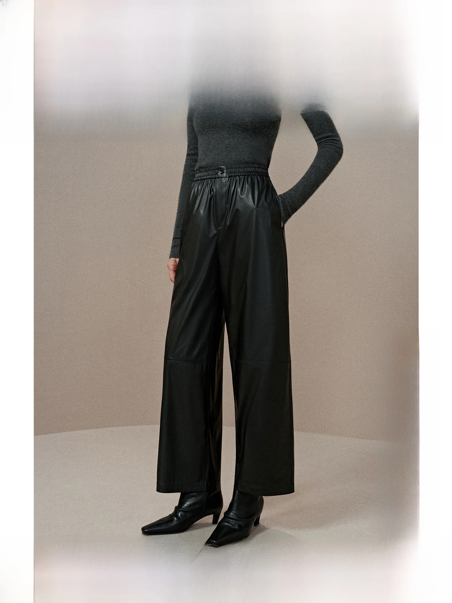 ZhiZhi Versatile Matte Leather-Like Pants Straight Leg Nine-Tenths Modifng Leg ape Winter New Arrival Ladies Casual Trousers
ZhiZhi Versatile Matte Leather-Like Pants Straight Leg Nine-Tenths Modifng Leg ape Winter New Arrival Ladies Casual Trousers