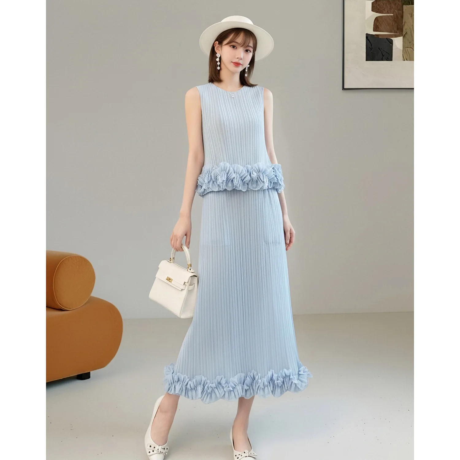 Miyake Elegant Fashion Women's Pleated Two Pieces Set High-end Handmade Beaded Short-Sleeve T-shirt and Fishtail Skirt
Miyake Elegant Fashion Women's Pleated Two Pieces Set High-end Handmade Beaded Short-Sleeve T-shirt and Fishtail Skirt