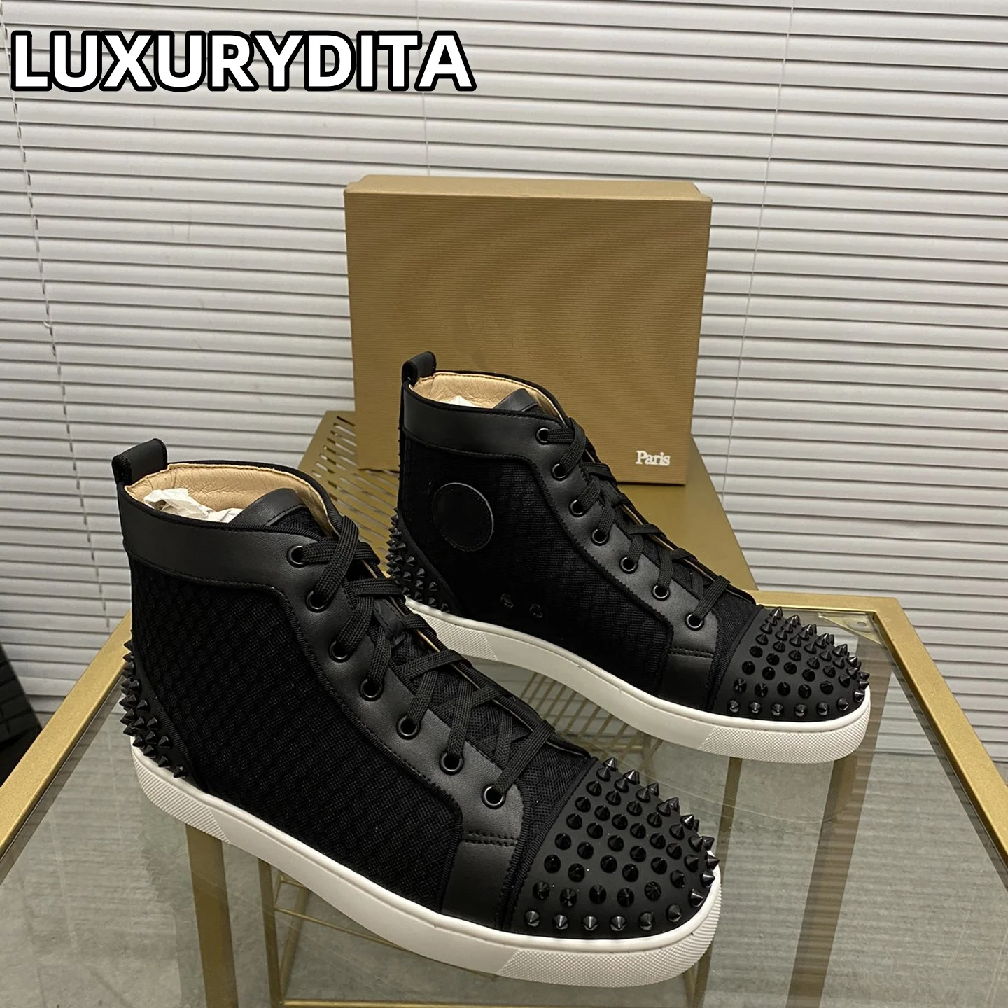 Top Quality Womens Trendy Casual Tennis Shoes Luxury Mens Real Leather Sneakers 35-48 Designr Rivet Red Sole Lovers Shoes M0183
Top Quality Womens Trendy Casual Tennis Shoes Luxury Mens Real Leather Sneakers 35-48 Designr Rivet Red Sole Lovers Shoes M0183