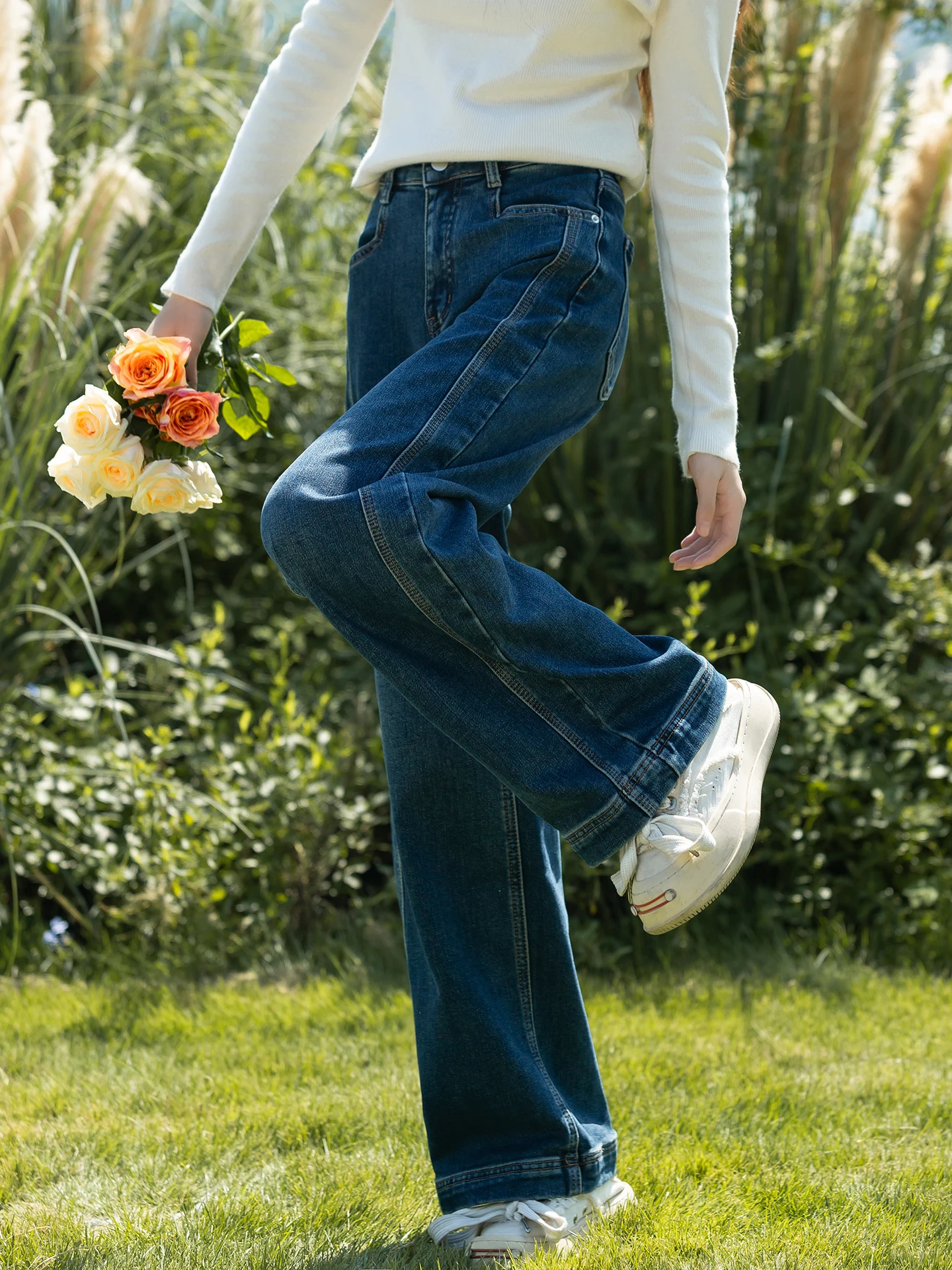 Ретро-джинсы прямого кроя с высокой талией, темно-синие, на флисовой подкладке, женские, утепленные, осенне-зимние, маленькие размеры, повседневные, удобные
Ретро-джинсы прямого кроя с высокой талией, темно-синие, на флисовой подкладке, женские, утепленные, осенне-зимние, маленькие размеры, повседневные, удобные