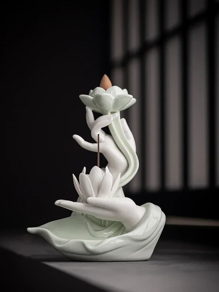Creative ceramic bergamot lotus flower backflow incense burner, home and indoor retro sandalwood incense burner, incense burner
Creative ceramic bergamot lotus flower backflow incense burner, home and indoor retro sandalwood incense burner, incense burner