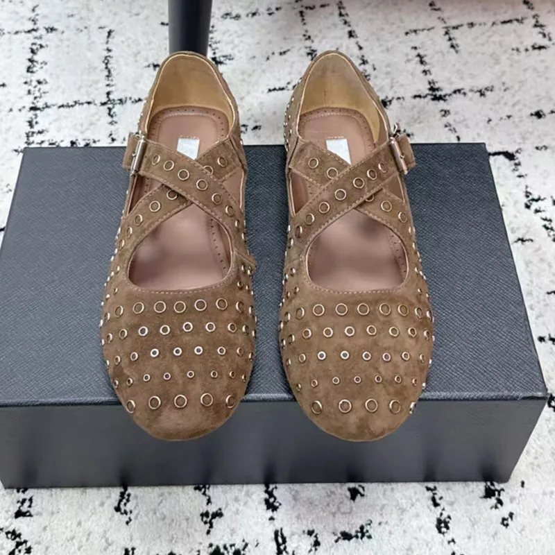Designer Brand Original Spring/Summer New Genuine Leather Ballet Shoes Retro Riveted Suede Flat Mary Jane Shoes
Designer Brand Original Spring/Summer New Genuine Leather Ballet Shoes Retro Riveted Suede Flat Mary Jane Shoes