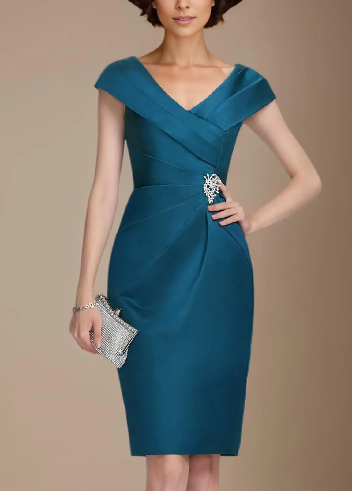 Satin V Neck Mother of The Bride Dresses for Women Knee Length Formal Evening Gown Sheath Wedding Guest Dress
Satin V Neck Mother of The Bride Dresses for Women Knee Length Formal Evening Gown Sheath Wedding Guest Dress