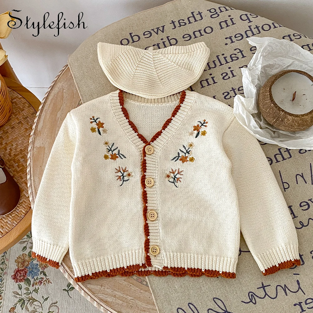 Autumn Network Red Infant and Toddler Children's 0-3 Year Old Girl Embroidered Long Sleeve Knitted Sweater Baita Cardigan Coat
Autumn Network Red Infant and Toddler Children's 0-3 Year Old Girl Embroidered Long Sleeve Knitted Sweater Baita Cardigan Coat