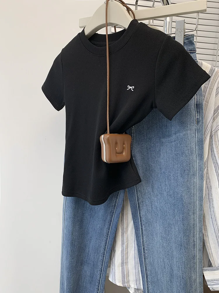 Women Bow Embroidered Crop Top Streetwear Retro Casual Short Sleeved T-shirt Y2K O-neck Solid Color Tops
Women Bow Embroidered Crop Top Streetwear Retro Casual Short Sleeved T-shirt Y2K O-neck Solid Color Tops