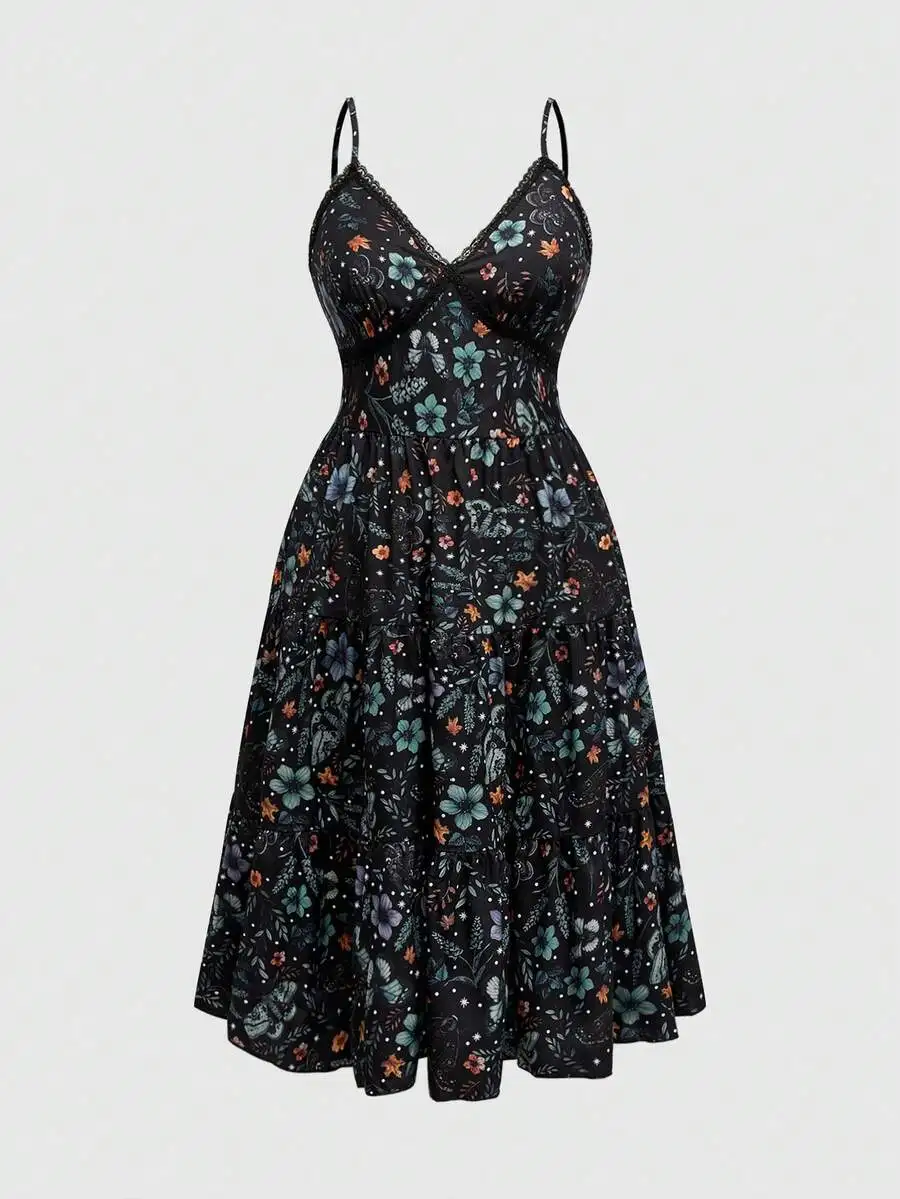 Черное многоярусное платье-макси с цветочным принтом, кружевной отделкой и тонкими бретелями
Черное многоярусное платье-макси с цветочным принтом, кружевной отделкой и тонкими бретелями