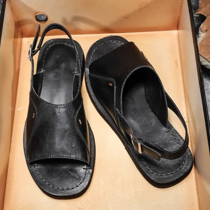 Мужские летние сандалии-гладиаторы ручной работы в стиле ретро из воловьей кожи в британском стиле, повседневные сандалии на плоской подошве, дышащая пляжная обувь, сандалии Sandalia Masculina
Мужские летние сандалии-гладиаторы ручной работы в стиле ретро из воловьей кожи в британском стиле, повседневные сандалии на плоской подошве, дышащая пляжная обувь, сандалии Sandalia Masculina