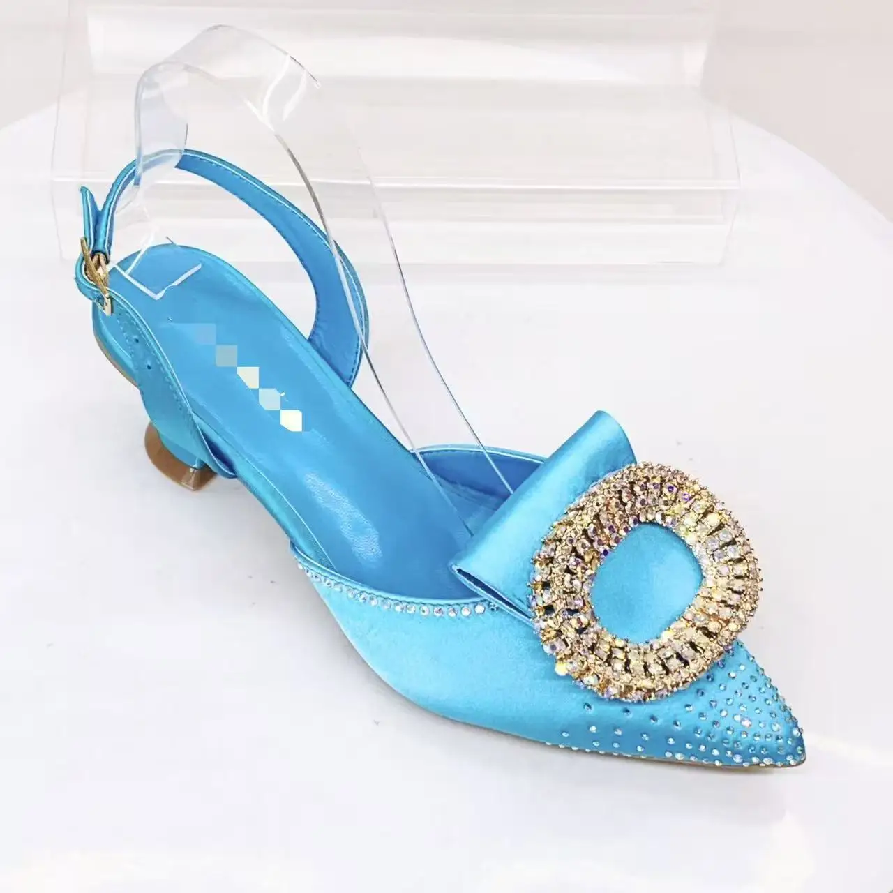 Sky Blue Satin Round Ring Big Crystal Buckle Full Rhinestone Pointed Slingback Kitten Heels, Luxury Runway Formal High Heels
Sky Blue Satin Round Ring Big Crystal Buckle Full Rhinestone Pointed Slingback Kitten Heels, Luxury Runway Formal High Heels