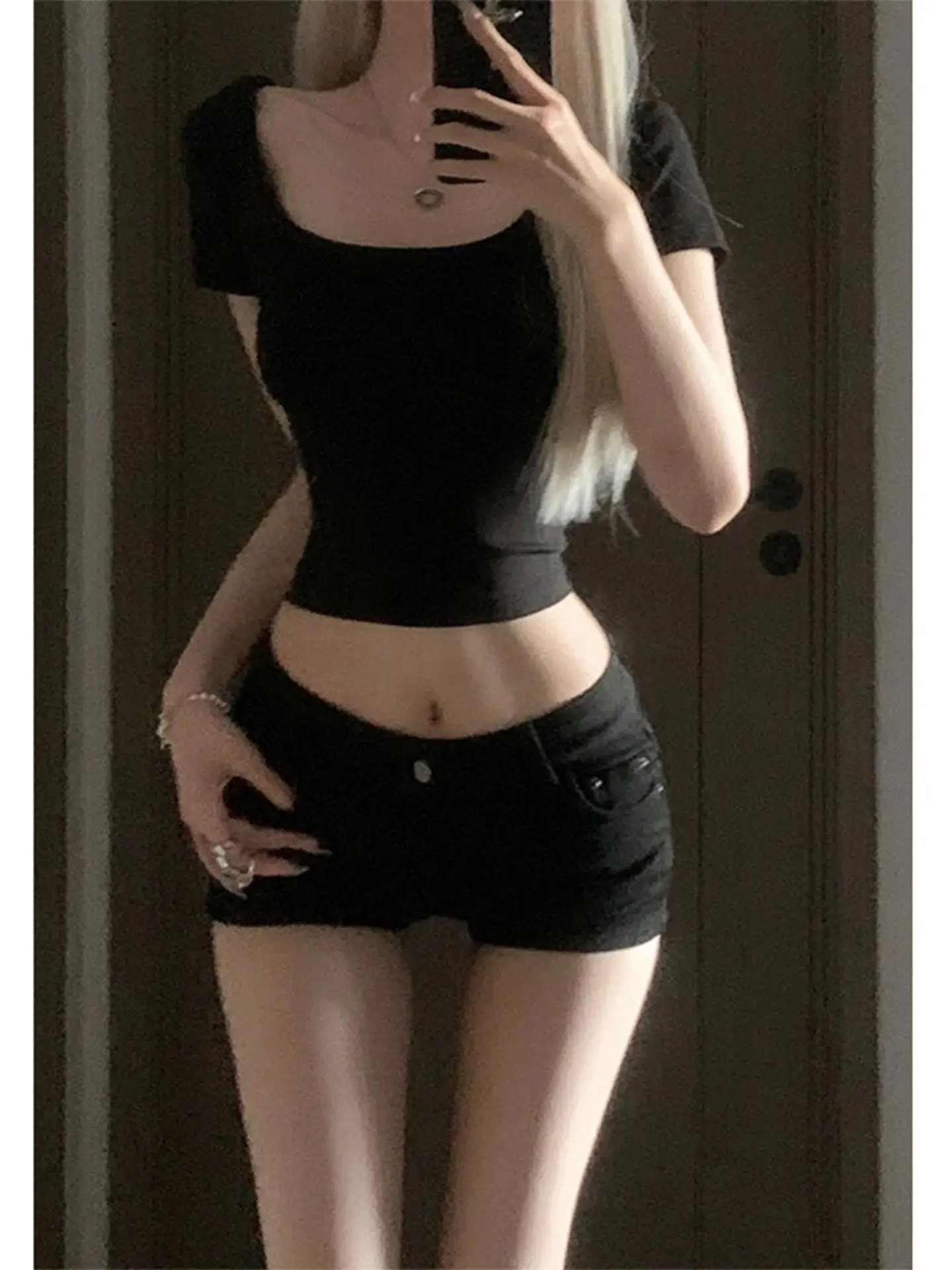 Sexy Low Waist Black Denim Ultra Model Pants Women's Summer Personality Small Size Tightened Hip Hot Pants Cotton Elastic Denim
Sexy Low Waist Black Denim Ultra Model Pants Women's Summer Personality Small Size Tightened Hip Hot Pants Cotton Elastic Denim