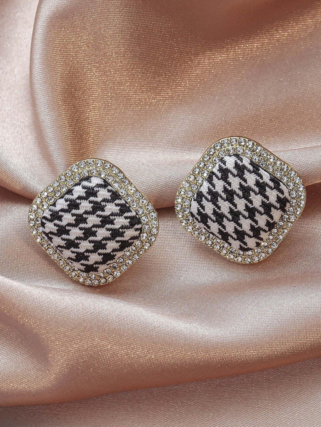 Houndstooth Pattern Stud Earrings with Rhinestone Border, Gold Tone Square Design