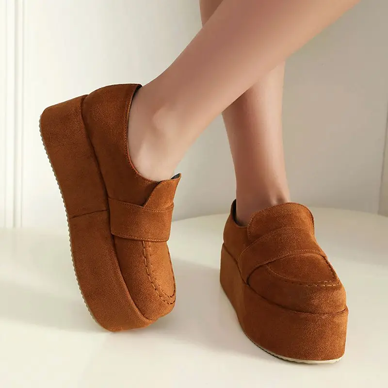 Girseaby 2025 Женские туфли-лодочки для отдыха из флока, замша, с круглым носком, на толстом каблуке 5 см, на платформе Hill, большие размеры 43, 44 45, повседневная обувь без шнуровки
Girseaby 2025 Женские туфли-лодочки для отдыха из флока, замша, с круглым носком, на толстом каблуке 5 см, на платформе Hill, большие размеры 43, 44 45, повседневная обувь без шнуровки