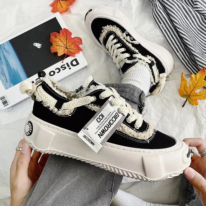 Canvas Shoes for Man 2024 Fashion Comfortable Soft Casual Sneaker Lace-up Flat Thick Sole Summer Vulcanized Shoes Female Black
Canvas Shoes for Man 2024 Fashion Comfortable Soft Casual Sneaker Lace-up Flat Thick Sole Summer Vulcanized Shoes Female Black