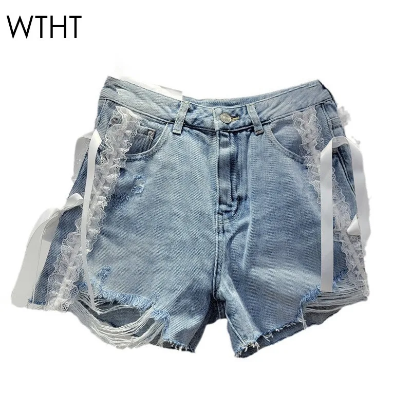 WTHT New Fashion Women's Spliced Lace Edge Bows Bandage Denim Short 2024 Winter High Waist A-line Shorts Female 1LS484
WTHT New Fashion Women's Spliced Lace Edge Bows Bandage Denim Short 2024 Winter High Waist A-line Shorts Female 1LS484