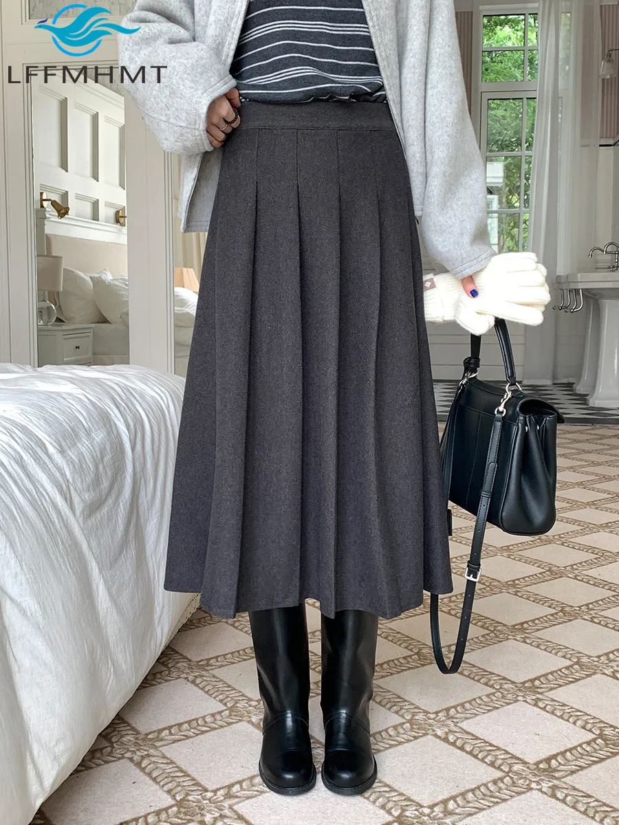 Women's Winter New Arrival High-end Korean College Style Solid Color Woolen Pleated A-line Skirt for Women Academic Daily Wear
Women's Winter New Arrival High-end Korean College Style Solid Color Woolen Pleated A-line Skirt for Women Academic Daily Wear