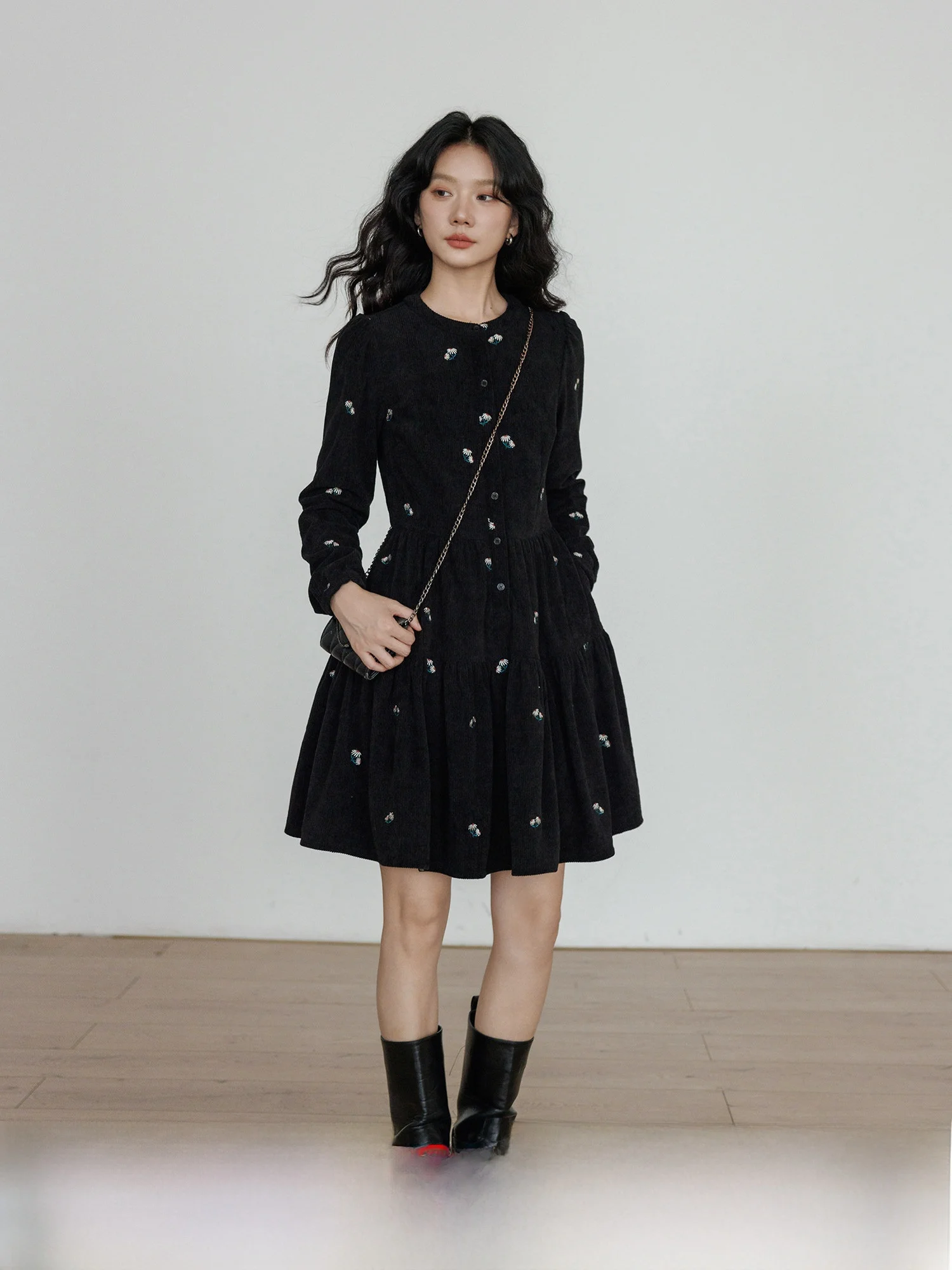 Winter round Ne Embroidered Corduroy irt Dr Women's A-Line Dr Slimming Casual Polyester Fiber Long Sve
Winter round Ne Embroidered Corduroy irt Dr Women's A-Line Dr Slimming Casual Polyester Fiber Long Sve