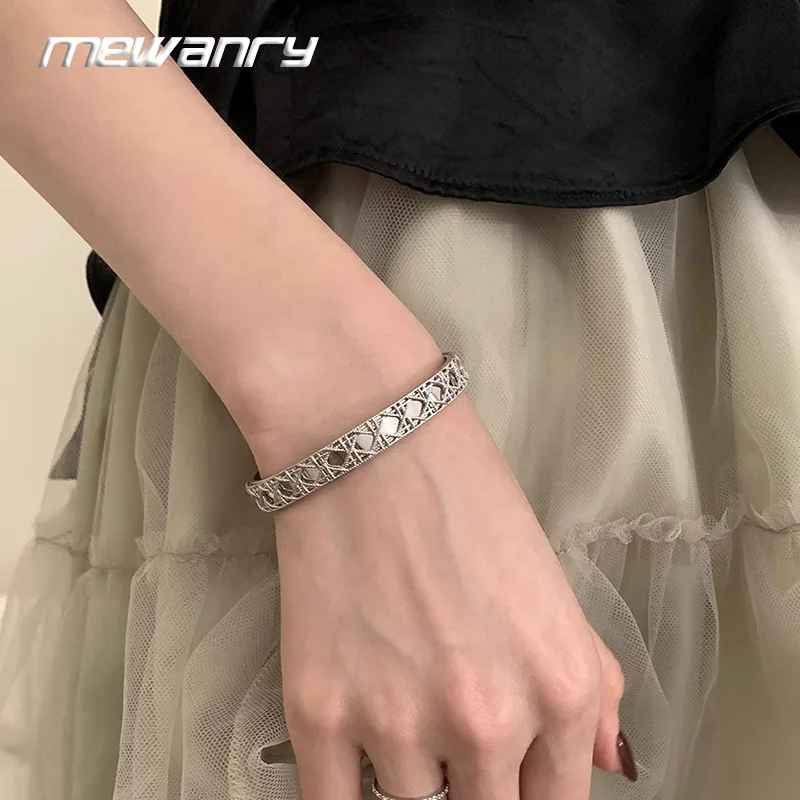 Mewanry Silver Color Cuff Bracelets For Women Couples Fashion Creative Design Personality Elegant Exquisite Party Jewelry Gifts
Mewanry Silver Color Cuff Bracelets For Women Couples Fashion Creative Design Personality Elegant Exquisite Party Jewelry Gifts