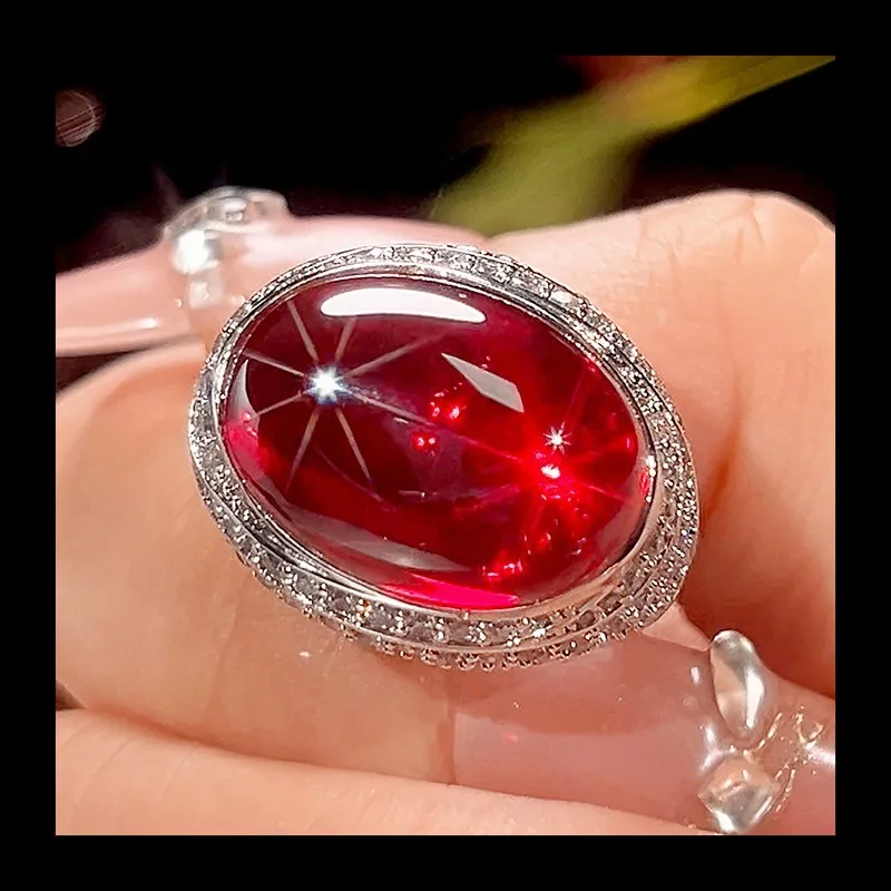 Новинка 2025 года, ювелирное изделие Zhuang Shengsheng, имитация красного корунда, простое флуоресцентное ретро-кольцо, основной камень 13*18
Новинка 2025 года, ювелирное изделие Zhuang Shengsheng, имитация красного корунда, простое флуоресцентное ретро-кольцо, основной камень 13*18