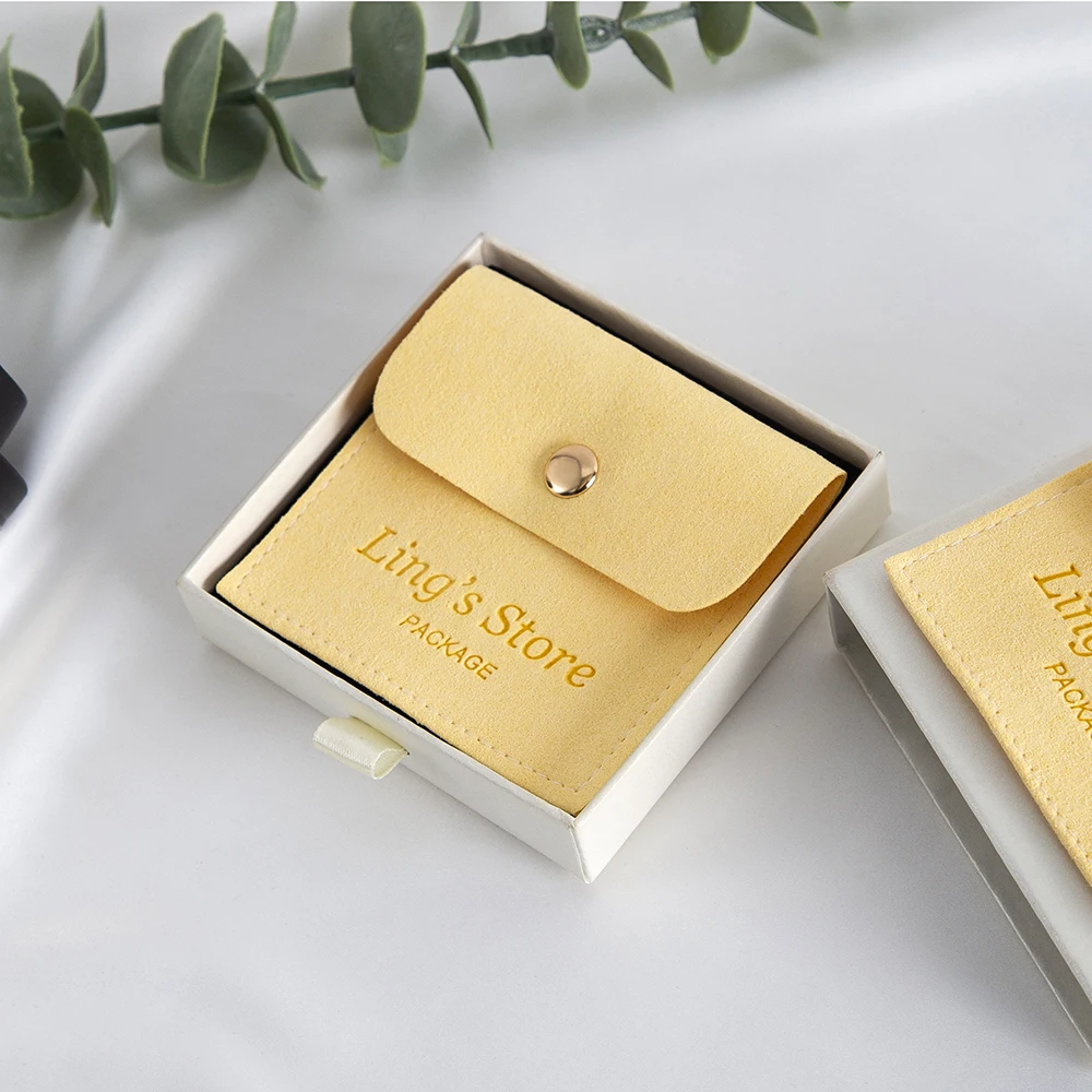 50pcs Custom Logo Microfiber Jewelry Snap Velvet Bag Earring Ring Necklace Packaging Pouches Wedding Holiday Gift Mini Container
50pcs Custom Logo Microfiber Jewelry Snap Velvet Bag Earring Ring Necklace Packaging Pouches Wedding Holiday Gift Mini Container