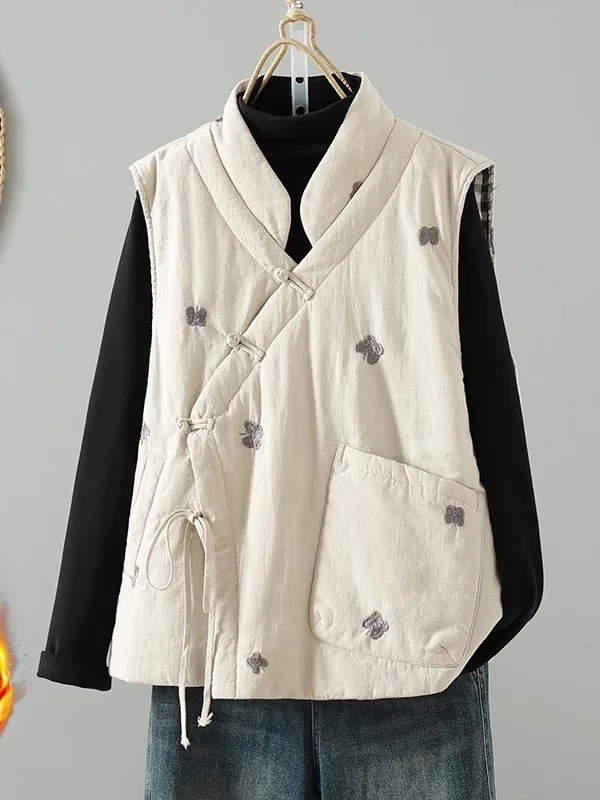 New Chinese Style Women's Embroidered Cotton Vest with Button And Tassel Winter Warm Filled Cotton Cross Front Design
New Chinese Style Women's Embroidered Cotton Vest with Button And Tassel Winter Warm Filled Cotton Cross Front Design