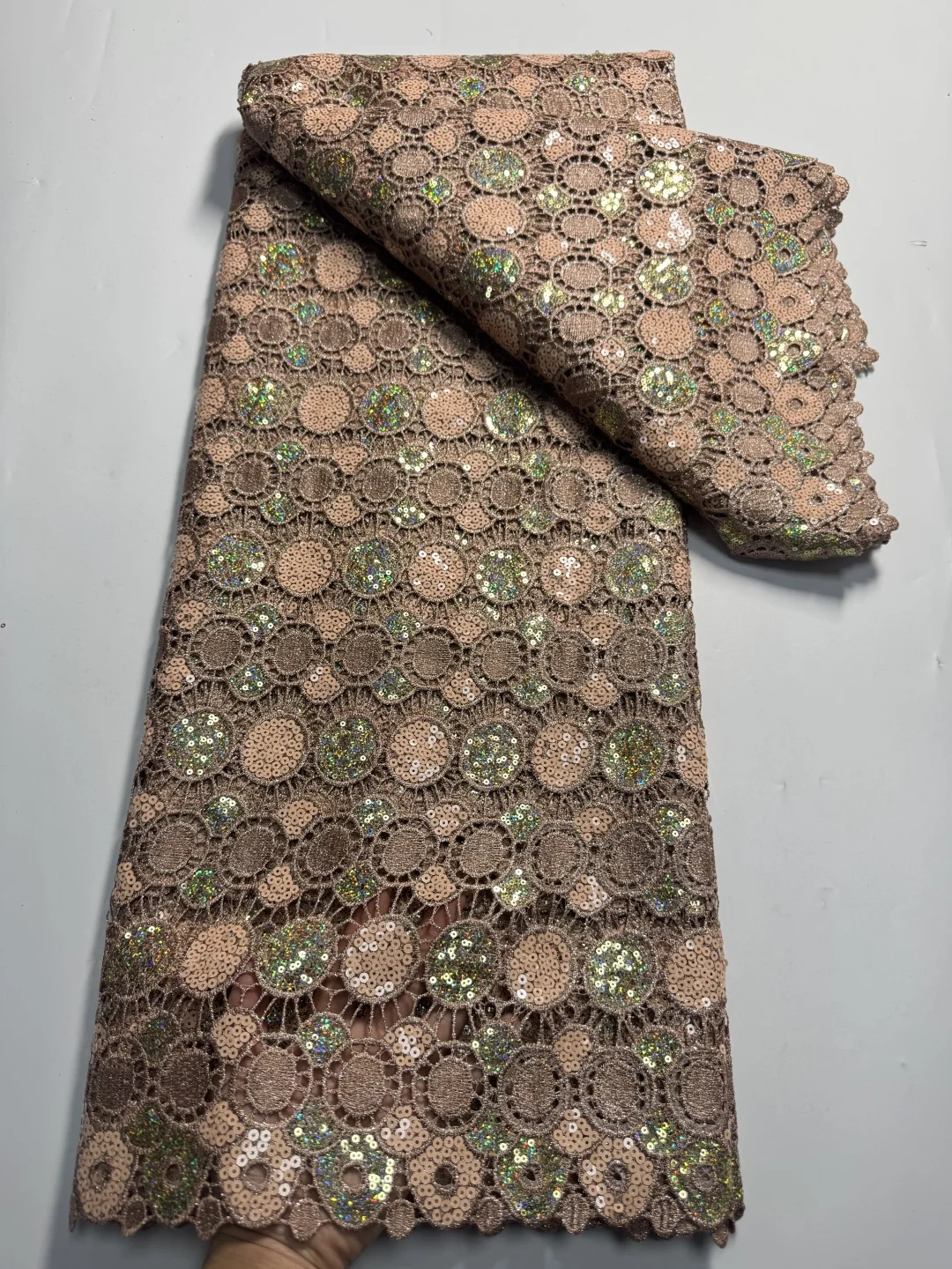 African Guipure Cord Lace Fabric Golden Sequins Nigerian Water Soluble Lace Evening Party Dresses For Women Sewing 5 Yards
African Guipure Cord Lace Fabric Golden Sequins Nigerian Water Soluble Lace Evening Party Dresses For Women Sewing 5 Yards