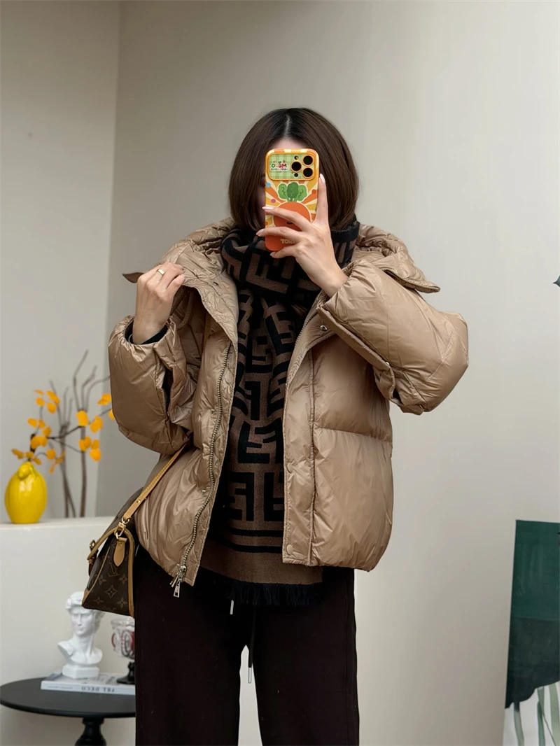 Women's Winter Thiened Goose down Jaet Hooded Stand Collar Coat Windproof Long Sve ort Length Belted Warmth Outerwear
Women's Winter Thiened Goose down Jaet Hooded Stand Collar Coat Windproof Long Sve ort Length Belted Warmth Outerwear