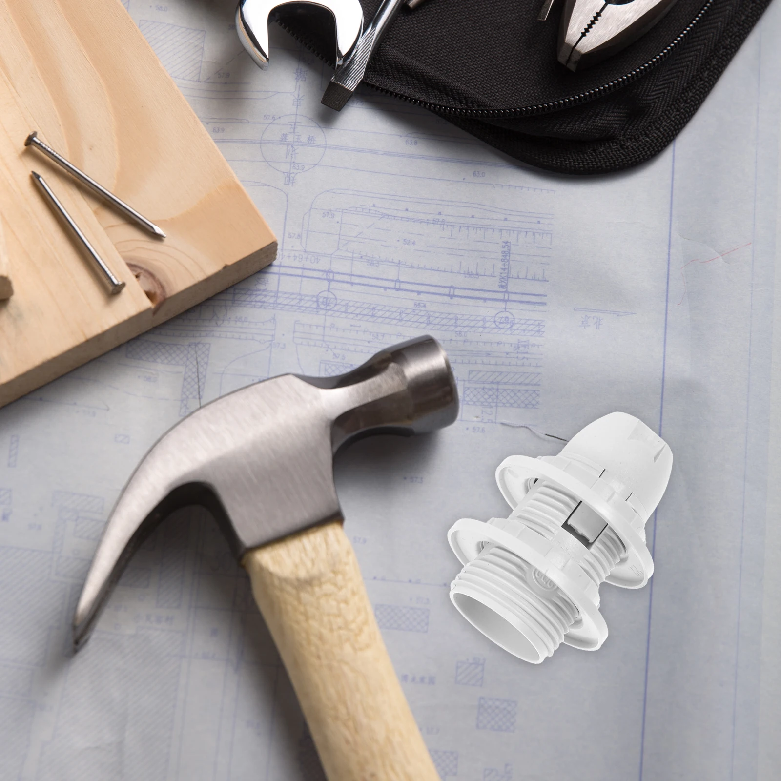 2Pcs E14 Full Thread Lamp Holder White Plastic Socket for Table Floor Lamp Light Fixture Bulb Holder Replacement 
2Pcs E14 Full Thread Lamp Holder White Plastic Socket for Table Floor Lamp Light Fixture Bulb Holder Replacement