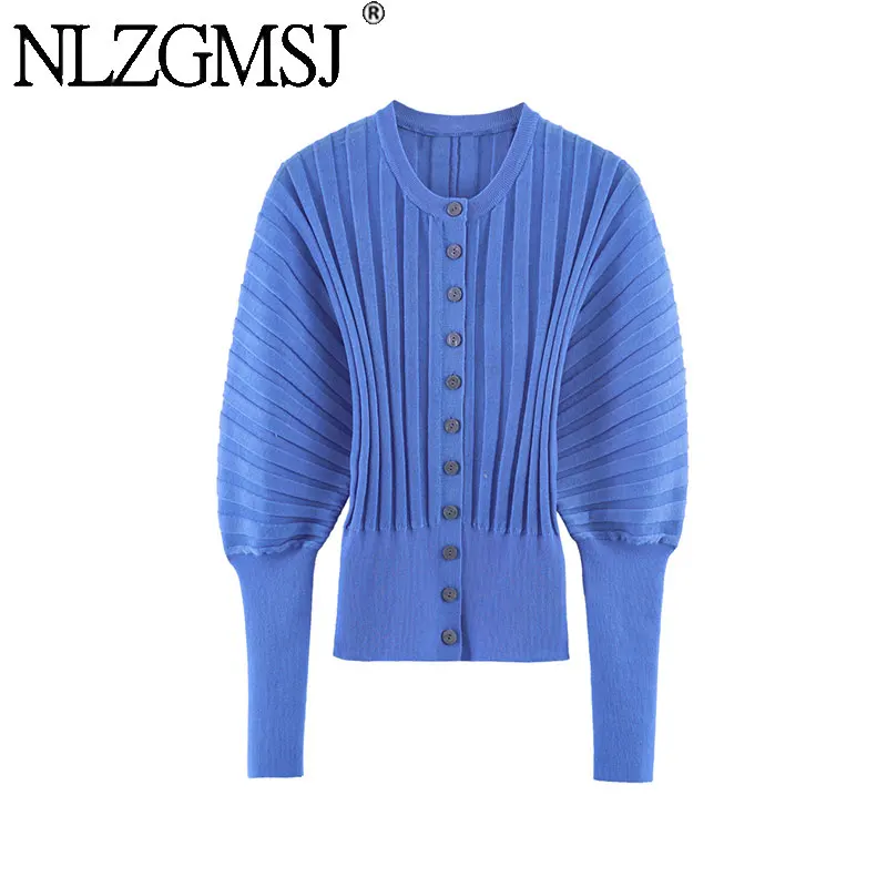 Nlzgmsj 2026 Spring Elegant High Waist Buttons Cardigan Women Chic Organ sleeves Knitted New Lady Cardigan
Nlzgmsj 2026 Spring Elegant High Waist Buttons Cardigan Women Chic Organ sleeves Knitted New Lady Cardigan